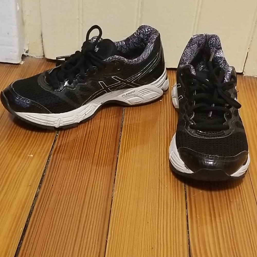 ASICS Sneakers